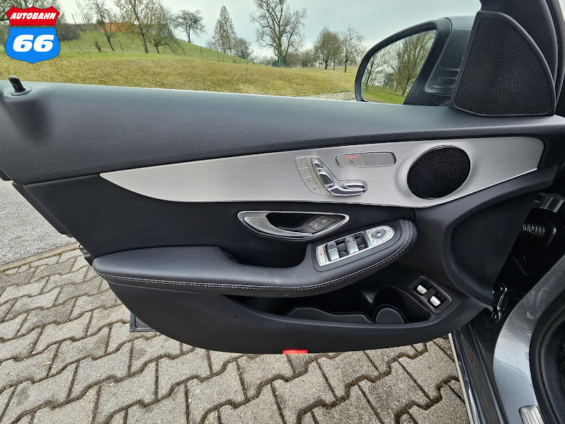 2018 Mercedes C350e plug-in hybrid - Image 11