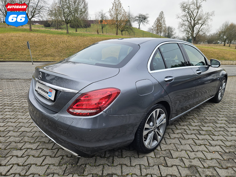 2018 Mercedes C350e plug-in hybrid - Image 19